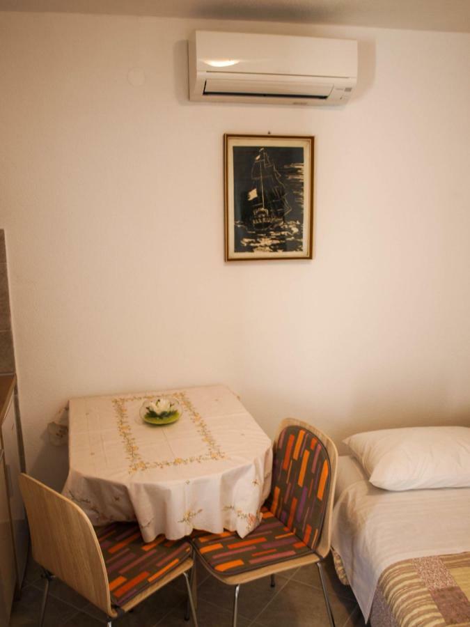 Apartamento House Nataniel In Omis Near Sea Exterior foto
