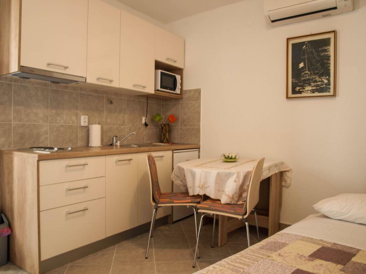 Apartamento House Nataniel In Omis Near Sea Exterior foto