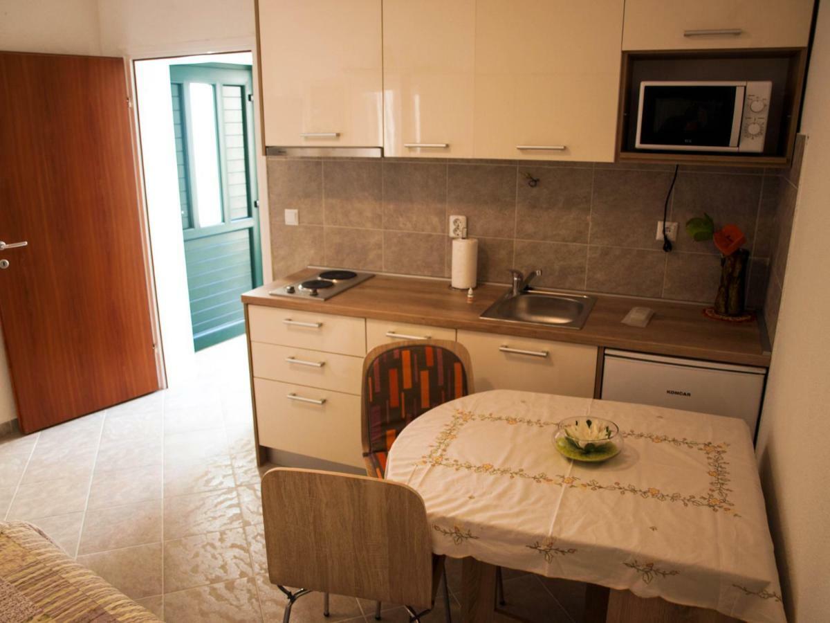 Apartamento House Nataniel In Omis Near Sea Exterior foto