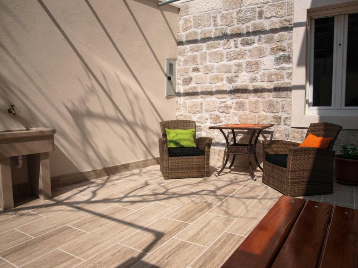 Apartamento House Nataniel In Omis Near Sea Exterior foto