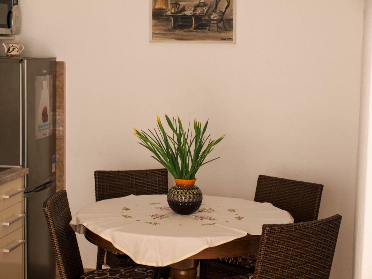 Apartamento House Nataniel In Omis Near Sea Exterior foto