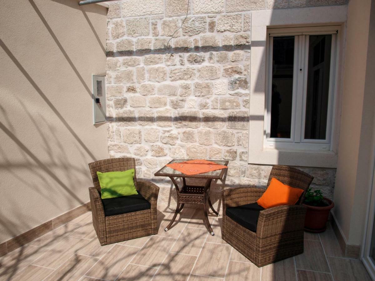 Apartamento House Nataniel In Omis Near Sea Exterior foto
