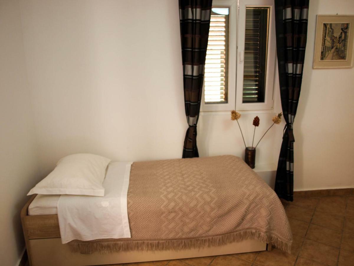 Apartamento House Nataniel In Omis Near Sea Exterior foto