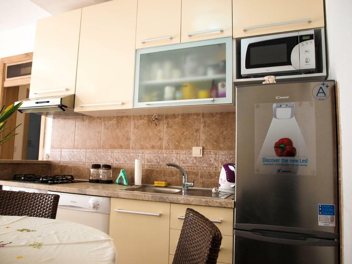 Apartamento House Nataniel In Omis Near Sea Exterior foto